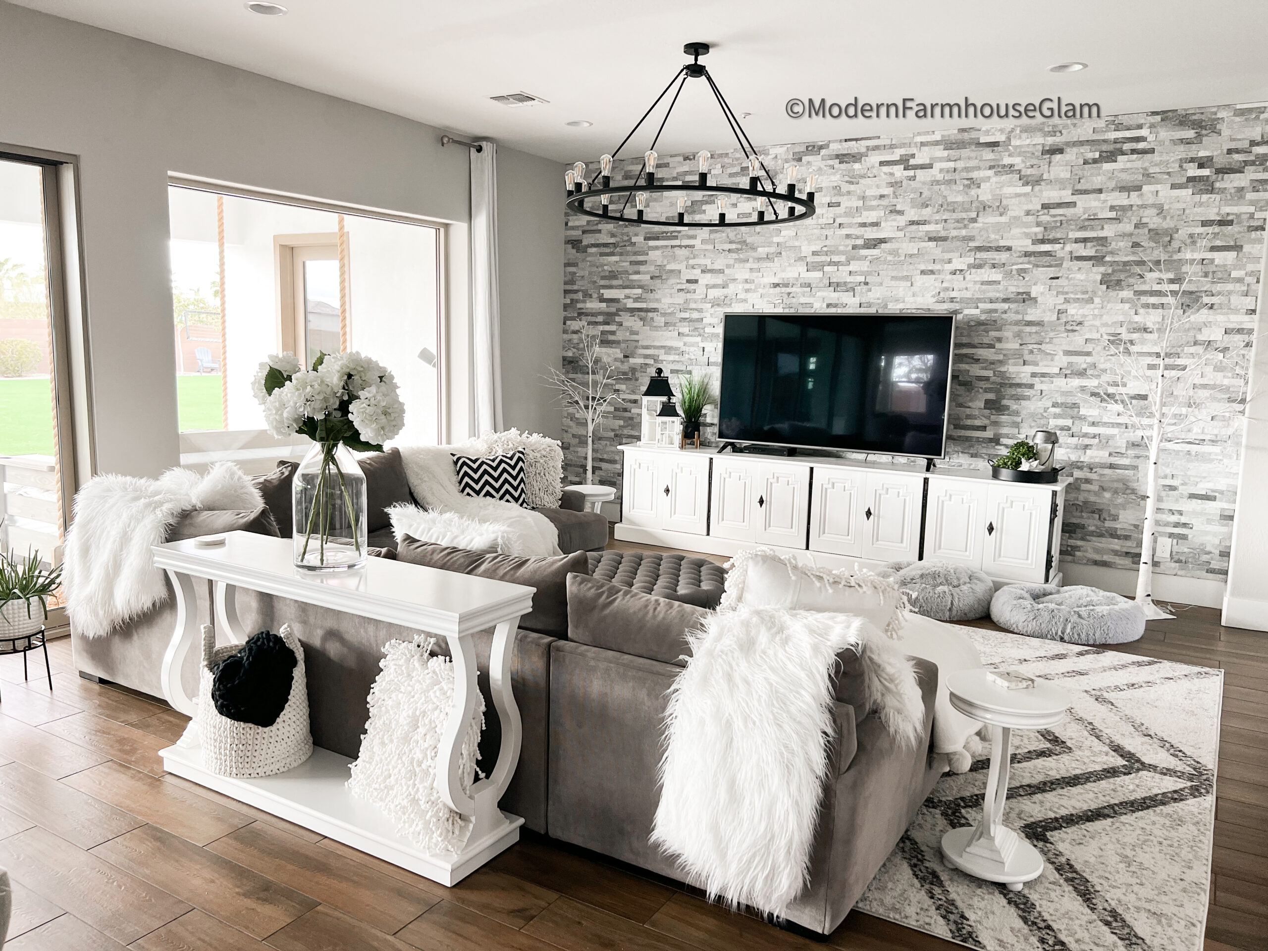 The Modern Farmhouse - Liquidation & Home Decor