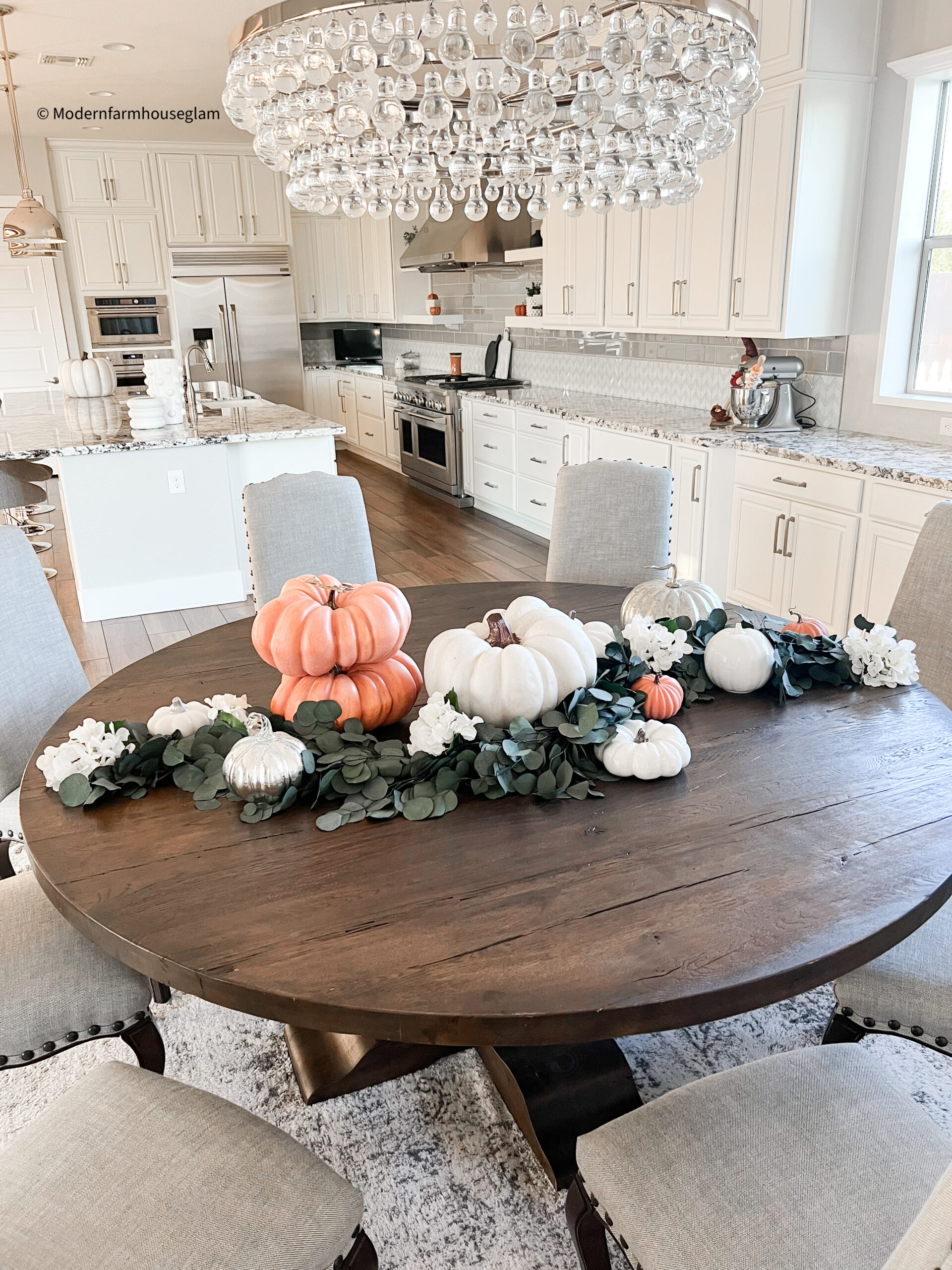 fall tablescape pumpkins